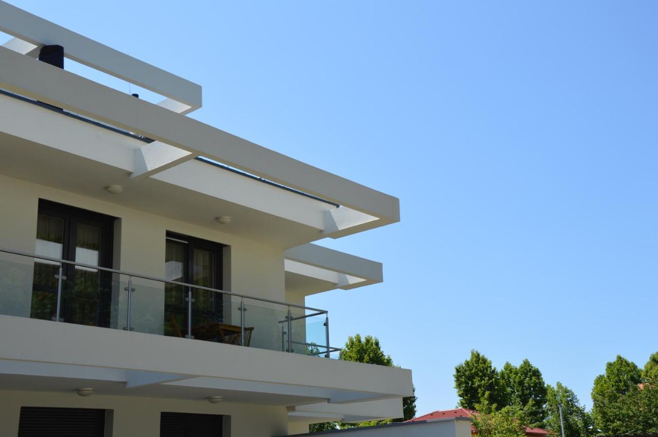 Inn Lelle Balatonlelle Exterior photo